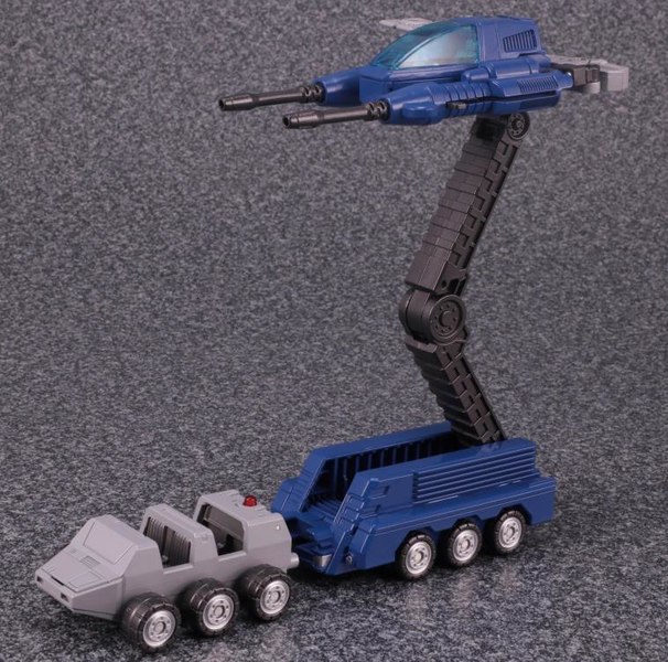 MP 44 Convoy Masterpiece Optimus Prime Version 3 First Color Photos And Accessories Revealed 09 (9 of 12)